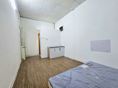 Cheap hotel-- not joint owner near Aeon Tân Phú near the market