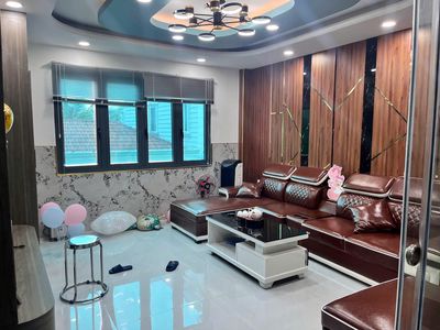 Five-story building full interior four bedroom five toilets, refrigerator garage 43.