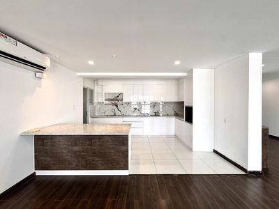 Rent Happy Valley.135 M2-