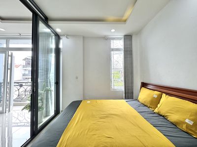 Rent the apartment. A private bedroom with a Nguyễn Trãird.
