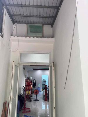 Cash man, 12 Trương Văn Thành Alleys, 15 million.
