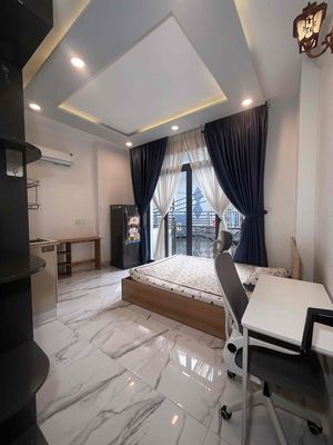 The Studio House, Full Seven, Phan Xích Long Street.