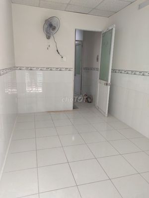Rent a house near 7-16. Two stories, rooftop and three bedrooms, two tollets.