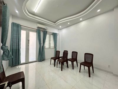 Two Fronts Near the Win-five, x13 M 5 bedroom 4 toilets