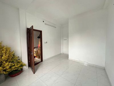 Two Fronts Near the Win-five, x13 M 5 bedroom 4 toilets