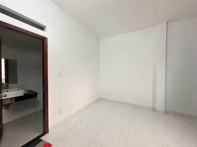 Two Fronts Near the Win-five, x13 M 5 bedroom 4 toilets