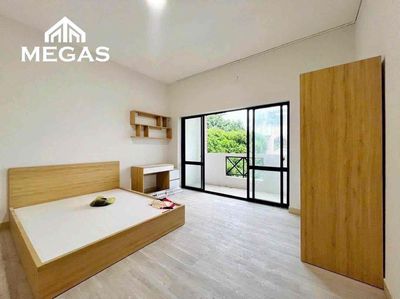 Rent a super-spect balcony at Sư Vạn Hạnh District 10 for T9/26.