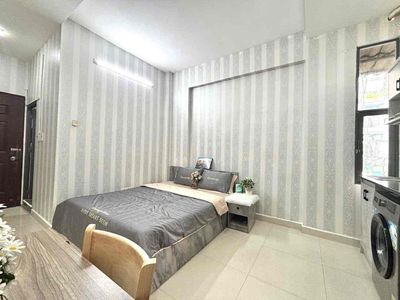 Rent a PHV room with a private washing machine near the huflit School.