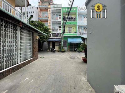 Rent a house near the Bình Phú market 4 x 15 m kc 1 floor cost 13 million a month