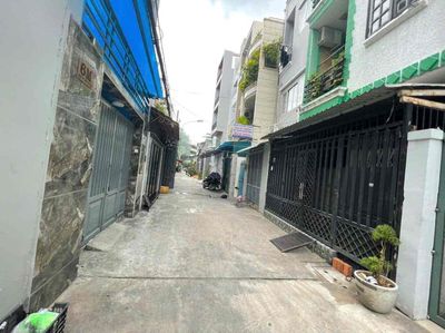 Rent a house near the Bình Phú market 4 x 15 m kc 1 floor cost 13 million a month