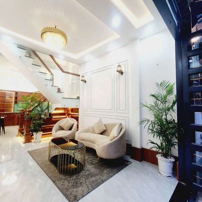 Rent the entire Dạ Nam street near 1 and 5th.