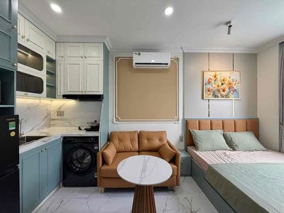 1 studio full interior - right next to the shower