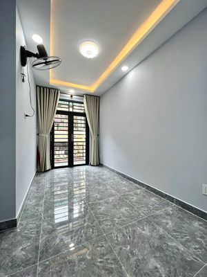 Just 17 million, nice house. 3 0101 01: full interior.