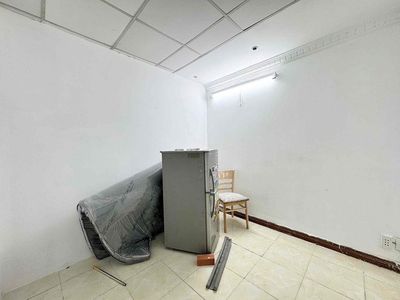 Cheap price! Rent two bedrooms 35 m2 Full interior 4/3 cars just 3/2 District 10