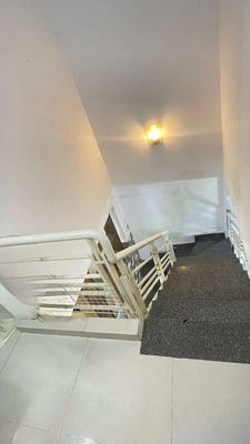 There's an Imperial House. One floor. Two bedrooms. Two toilets.