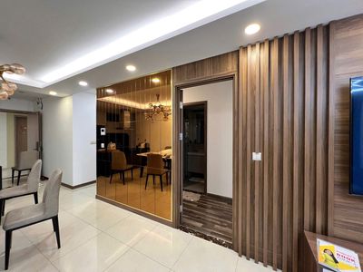 Rent two bedrooms, two full-size toilets in the capital of centrosa for only 24 million.