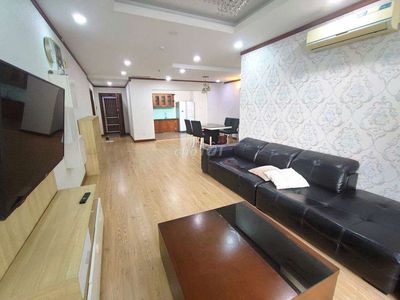We're renting the district master. Eight-four-four-two-two-full bedroom. 16.5 million refrigerators.