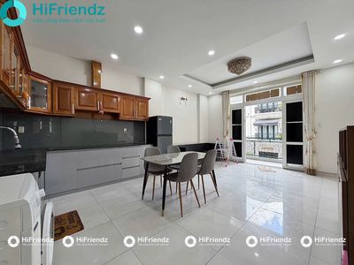 Rent the apartment. A balcony bedroom. Super clear.