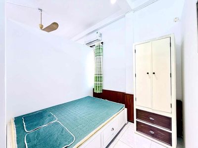 One bedroom, two bedroom.