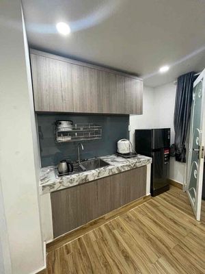 It's the owner who rented the Cô Bắc Zqz Room for $5.49 million elevators.
