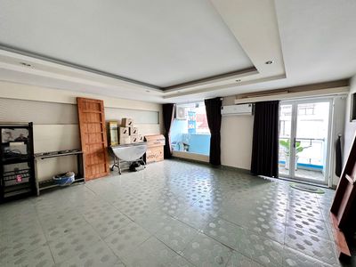 Cheap rent room with a balcony, ntcb 40 meters 2 Gò Ô Môi only 6 million a month