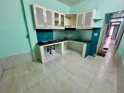 4 suite 3 x17 Lê Văn Sỹ. Van's Alley