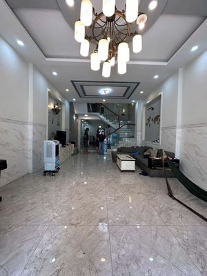 Rent a full interior house next to the 5*20 meters Alonmall supermarket.