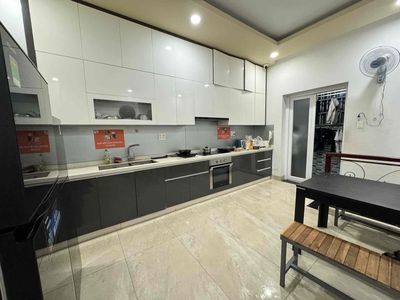 R1 hotel at Gò Vấp (NK 5 Doghouse)
