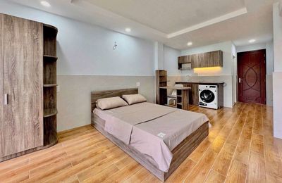 Rent a balcony studio-- Tô Hiến Thành District 10, near the Academy.