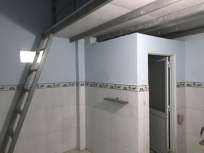 Rent a free room.