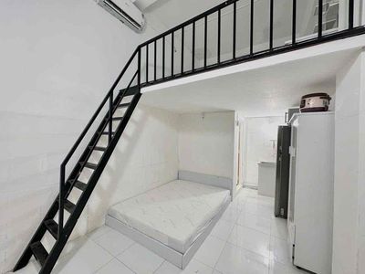 Rent a two-M high guard room right on the Chu Văn An ground.