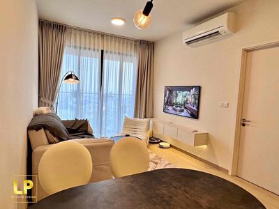 Renting the Guardian 1 bedroom 56 m2 One Verandah District 2.