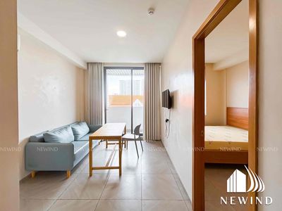 Rent the Guardian 1 Bedroom Right in the middle of the 7th.