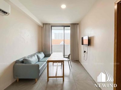 Rent the Guardian 1 Bedroom Right in the middle of the 7th.