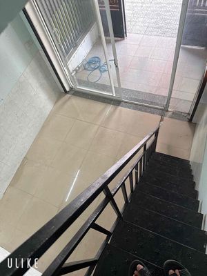 1 st house. 1st floor of Bank Front.