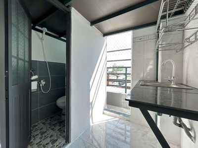 The 70 new rooms have balconies in Nguyễn Văn Quá.