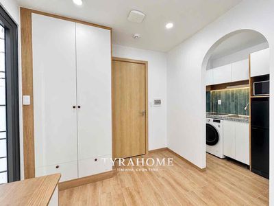 Room 1 bedroom right here. Long-full furniture. Private washing machine.