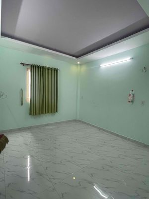 Rent the original house near Long Trường in 9th.
