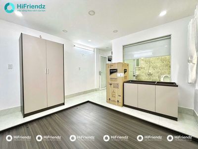 sky Window studio - full interior - 10 P P aeon tp - post support