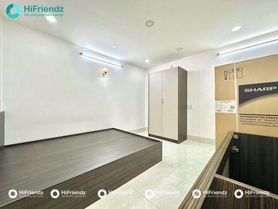 sky Window studio - full interior - 10 P P aeon tp - post support