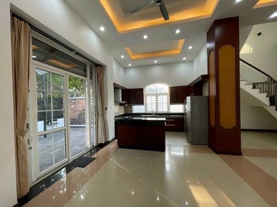 Need to rent a Special Forces 111/3 A Đặng Thùy Trâm-7-3 13 Q.Zq1