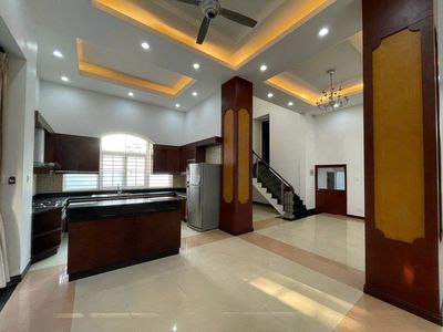 Need to rent a Special Forces 111/3 A Đặng Thùy Trâm-7-3 13 Q.Zq1