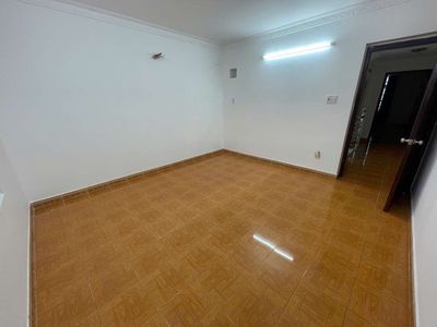 - 4*25 M 6 bedroom 4 toilet near aeon - airport