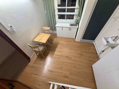 Renting room for the Super Safe Person Chamber at the University of Economics.