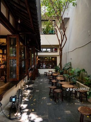 Rent Bạch Đằng, qbt - 7 X20 M, garden yard, 38 million