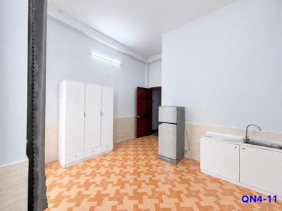 available new room near art