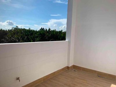 Rent a three-story apartment near District 9 high-tech.