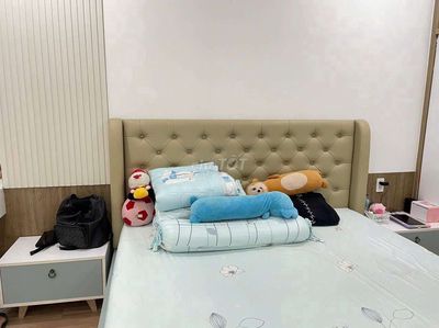 Three bedrooms, four bathrooms, 161 M full of new furniture, District 7