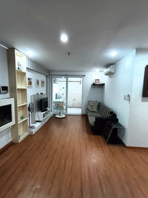 It's the owner of the apartment. 4 Sriverside, 17th and Hiệp Bình Chánh.