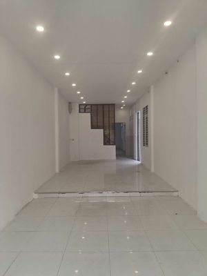 Rent one Trần Hưng Đạo, 5th. 4.2 X 22.5 meters, 4 floors.